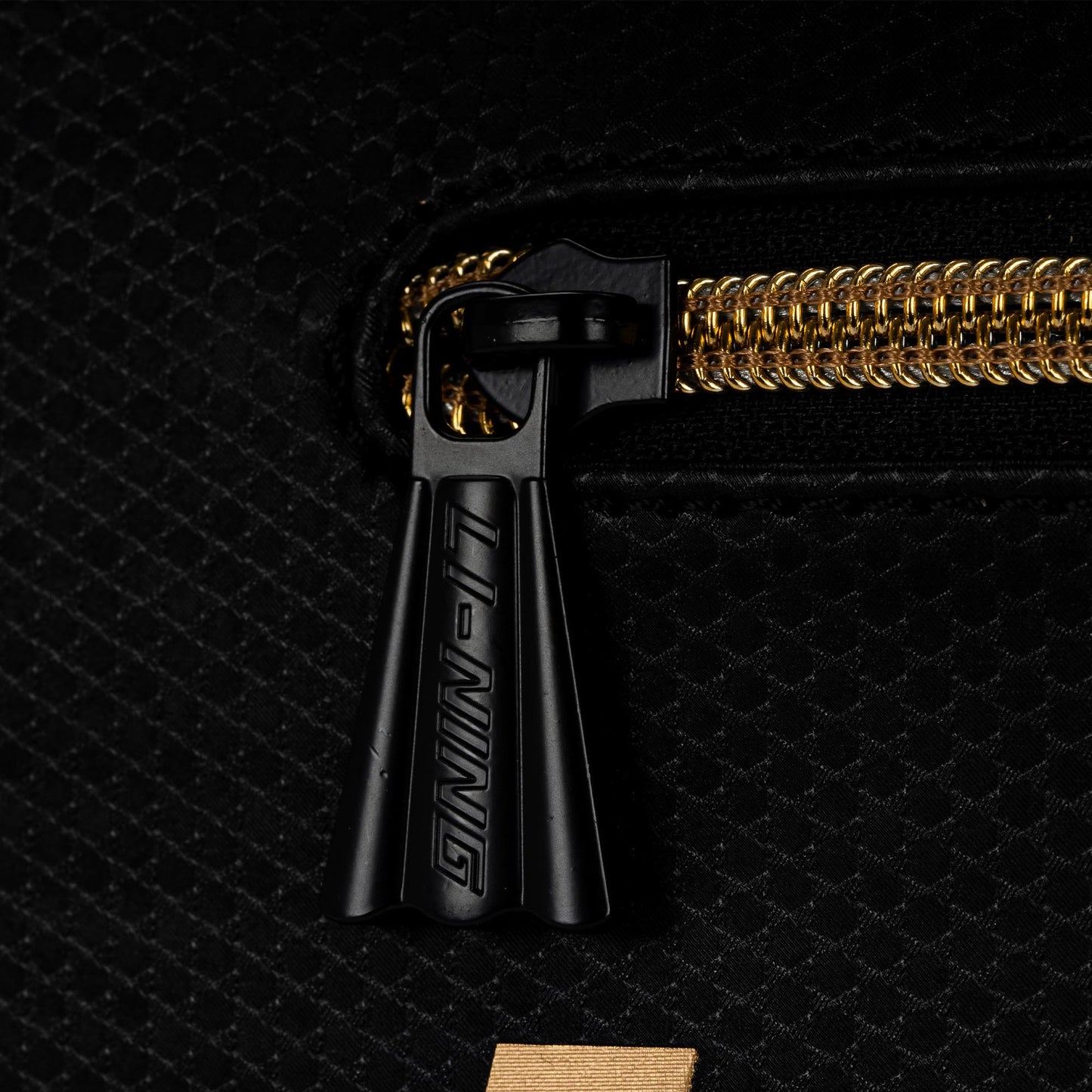 Li-Ning Rectangular Kit Bag (Black/Gold)