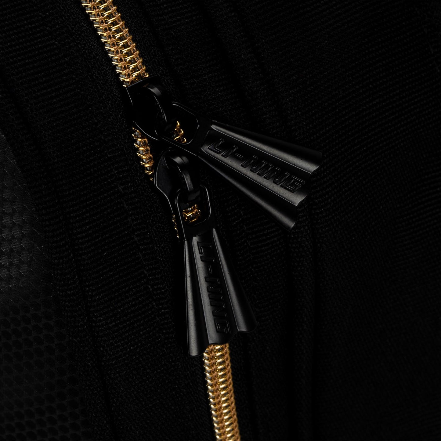 Li-Ning Rectangular Kit Bag (Black/Gold)