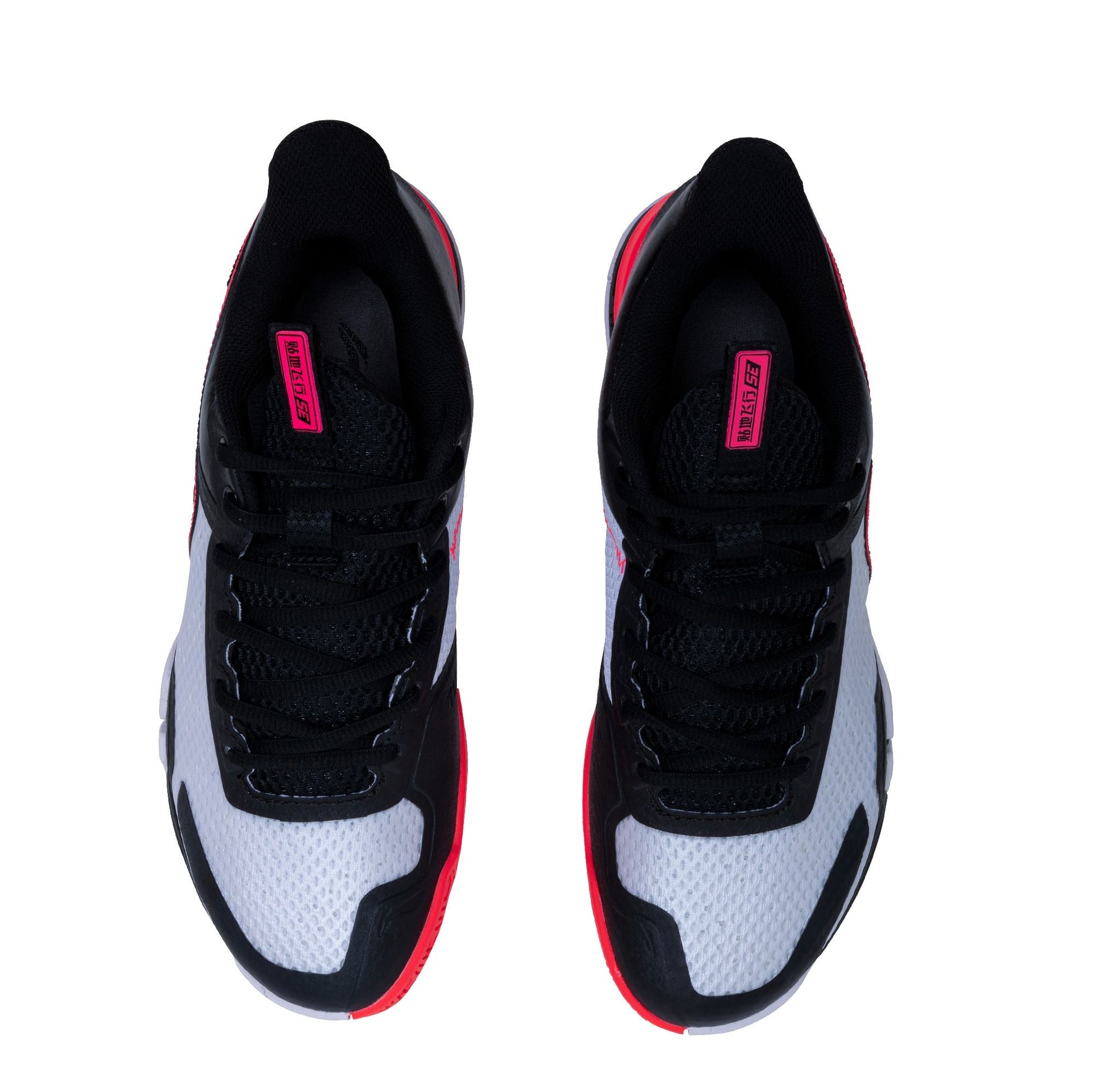 Saga SE-White/Black-9 UK